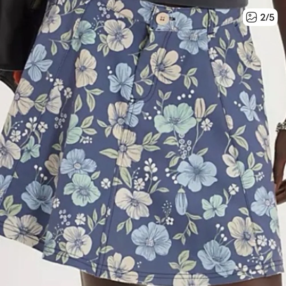 Free People Dahlia Printed Circle Mini Skirt. NWT. Cool combo pop floral